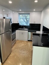 7300 SW 82nd St in Miami, FL - Building Photo - Building Photo