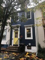 421 Boas St in Harrisburg, PA - Building Photo
