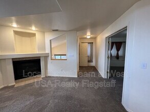 6087 E Mountain Oaks Dr in Flagstaff, AZ - Building Photo - Building Photo