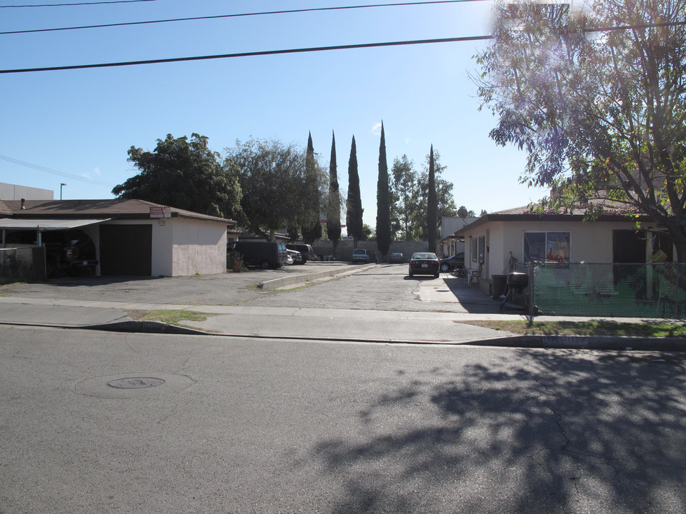 1326 Maine Ave in Baldwin Park, CA - Building Photo