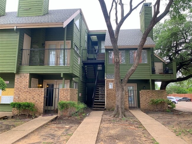9831 Walnut St, Unit P308 in Dallas, TX - Building Photo - Building Photo