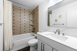 645 S Glencoe St in Denver, CO - Building Photo - Building Photo