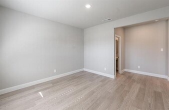909 Elijah Ln in McKinney, TX - Foto de edificio - Building Photo