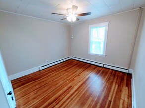 862-864 Riverside Dr-Unit -1R in Methuen, MA - Building Photo - Building Photo