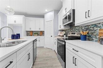 520 E 5th St in Bonham, TX - Building Photo - Building Photo