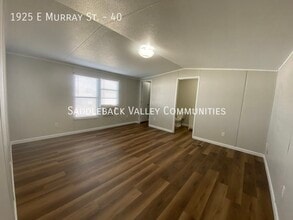 1925 E Murray St in Rawlins, WY - Building Photo - Building Photo
