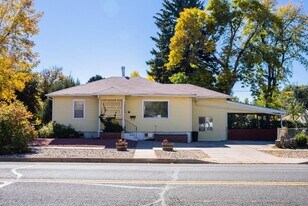 1225 E Cache La Poudre St in Colorado Springs, CO - Building Photo