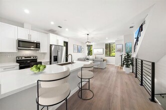 1251 SW 3rd St in Miami, FL - Building Photo - Building Photo