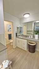 10760 Rose Ave in Los Angeles, CA - Building Photo - Building Photo