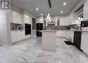 54 Pace Ave in Brantford, ON - Building Photo