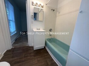 1404 Clark St in Des Moines, IA - Building Photo - Building Photo