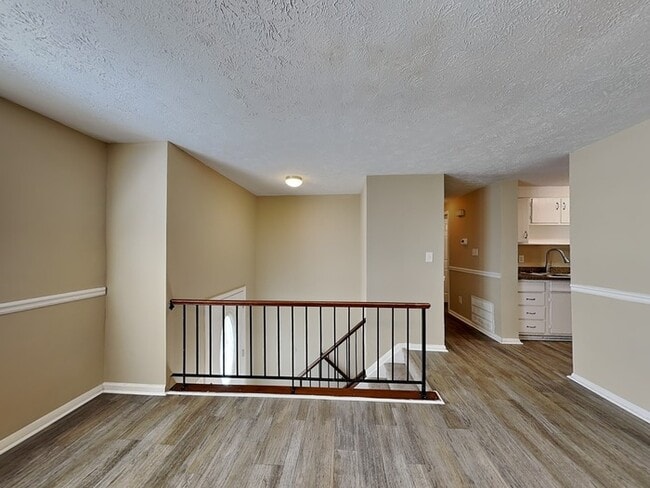 2875 Woodburn Ct in College Park, GA - Building Photo - Building Photo