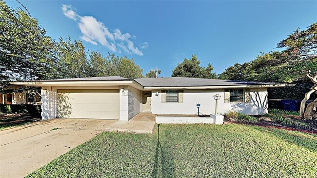 9816 Lancet Ln in The Village, OK - Building Photo - Building Photo