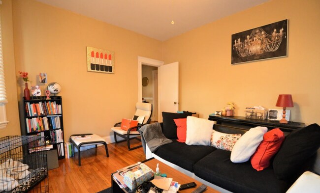 319 Allston St, Unit #4 in Boston, MA - Building Photo - Building Photo