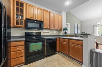 1121 Turtle Creek Rd, Unit 1121 Turtle Creek in Greenville, NC - Foto de edificio - Building Photo