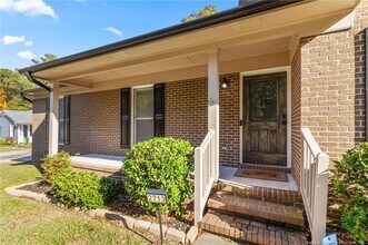 2713 Leabrook Dr in Fayetteville, NC - Building Photo - Building Photo
