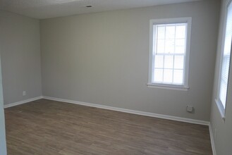 1619 S Kentwood Ave in Springfield, MO - Building Photo - Building Photo