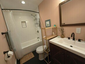 2118 Berwick Ave in Dallas, TX - Building Photo - Building Photo