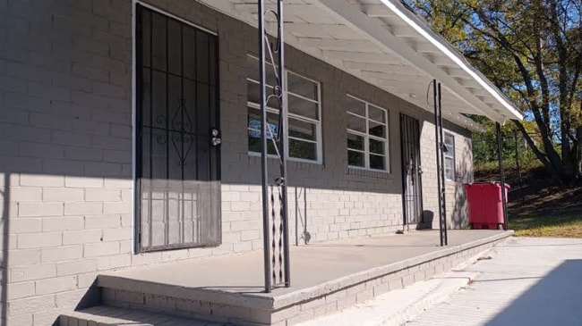 2410 Mason St in Macon, GA - Building Photo - Building Photo