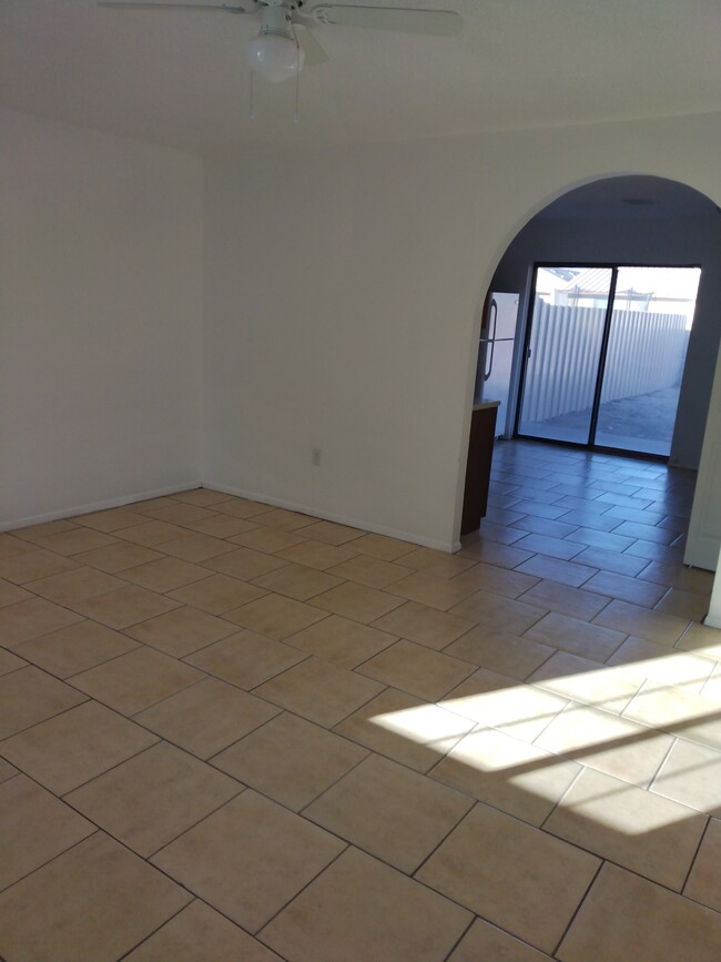1322 S Sandburg Dr in Deming, NM - Building Photo - Building Photo