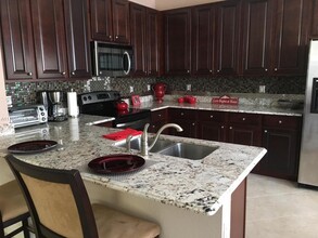 5065 Dulce Ct-Unit -5065 in Palm Beach Gardens, FL - Building Photo - Building Photo