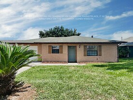 966 Sunshine Way SW in Winter Haven, FL - Building Photo