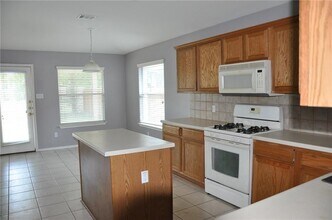 10625 Royal Tara Cove in Austin, TX - Building Photo - Building Photo