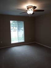 6266 N Fresno St, Unit 101 in Fresno, CA - Building Photo - Building Photo