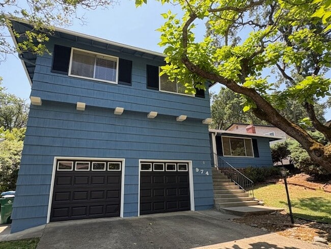property at 974 King Henry Way