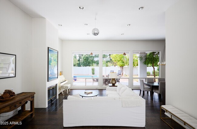 12242 N 74th St in Scottsdale, AZ - Building Photo - Building Photo