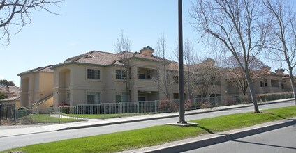 Dublin Meadows in Dublin, CA - Building Photo - Building Photo