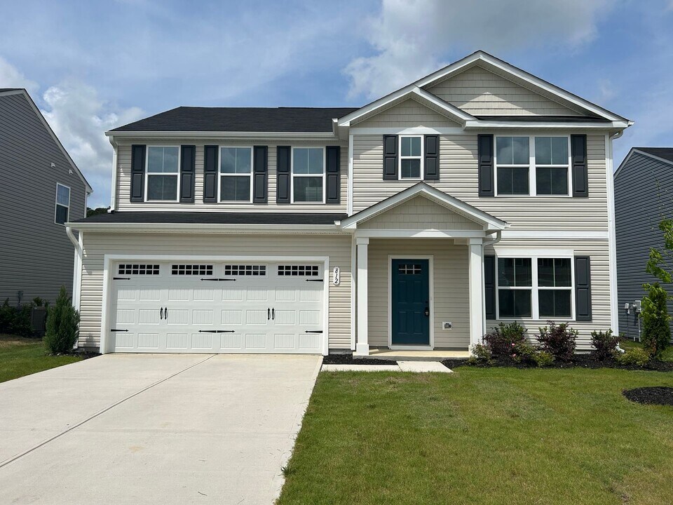 812 Brook Bawn Rd in Wendell, NC - Building Photo