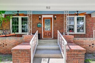 512 W Pierce St in Houston, TX - Building Photo