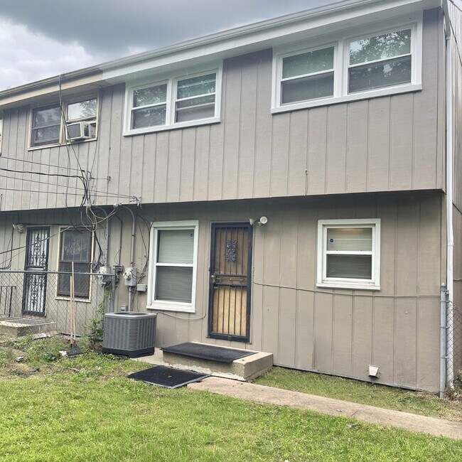 6651 S Ellis Ave in Chicago, IL - Building Photo - Building Photo