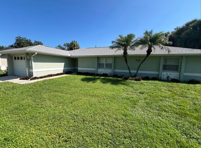 2426 Seagull Ln in North Port, FL - Building Photo - Building Photo