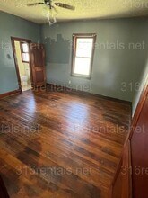 112 N Kansas Ave in Newton, KS - Building Photo - Building Photo