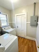 1232 S 9th St, Unit 1232A S. 9th St. Upper in Sheboygan, WI - Foto de edificio - Building Photo