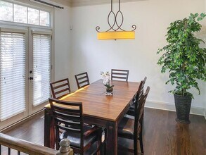 598 Ansley Cir NE in Atlanta, GA - Building Photo - Building Photo