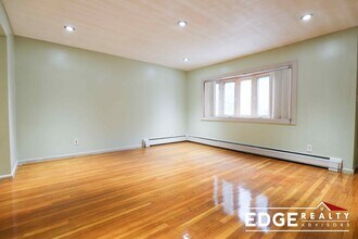 30 College Farm Rd in Waltham, MA - Building Photo - Building Photo
