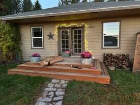 19602 E Onyx Ln in Spokane, WA - Building Photo