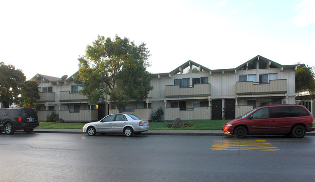 Riverstone Townhomes in Mountain View, CA - Building Photo - Building Photo