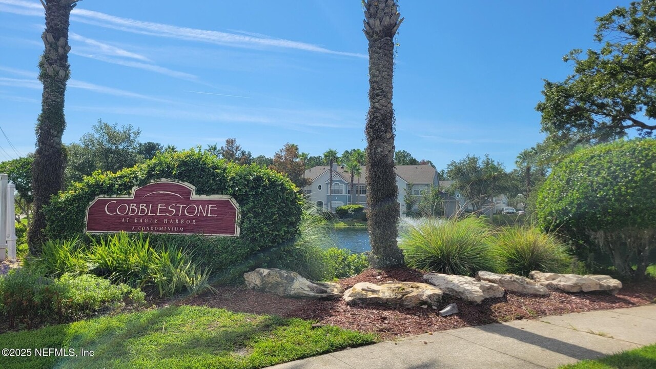 1717 County Rd 220 in Fleming Island, FL - Building Photo