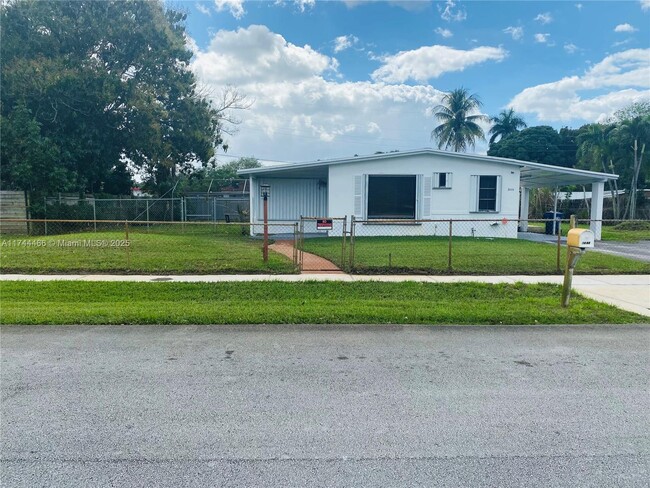 3444 NW 4th Ct in Fort Lauderdale, FL - Building Photo - Building Photo