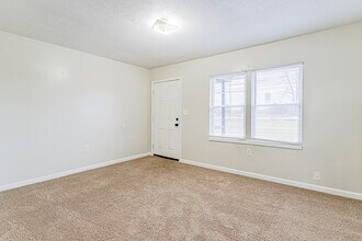 1107 Hampton Avenue Ext in Greenville, SC - Building Photo - Building Photo