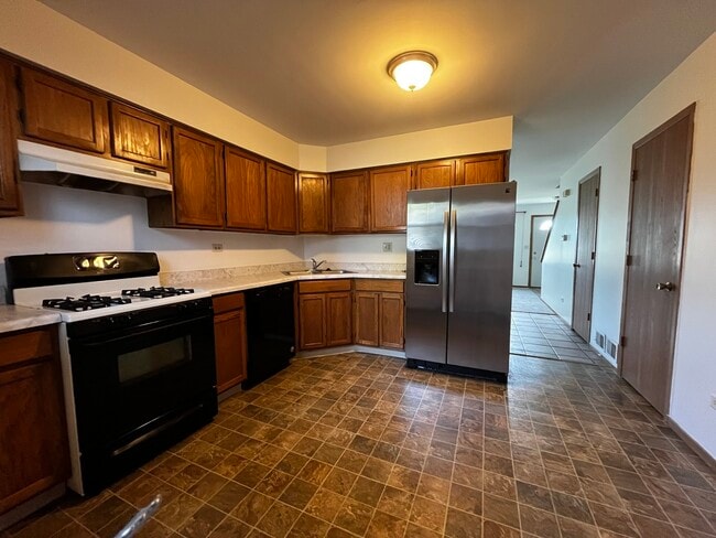 34320 Birch Ln in Gurnee, IL - Building Photo - Building Photo