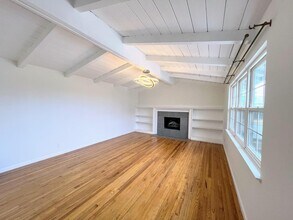 906 Crane Ave in Foster City, CA - Building Photo - Building Photo
