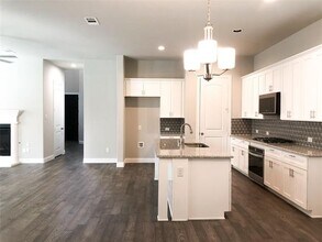 17644 Bottlebrush Dr in Dallas, TX - Building Photo - Building Photo