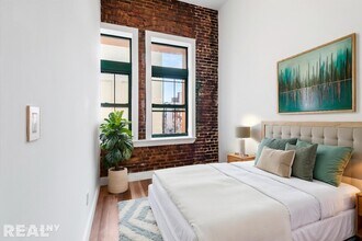 16 Howard Ave in Brooklyn, NY - Building Photo - Building Photo