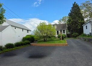 70 Albertina St in Quincy, MA - Building Photo - Building Photo