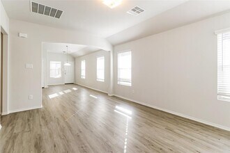 2018 East Chunk Dr in Conroe, TX - Building Photo - Building Photo